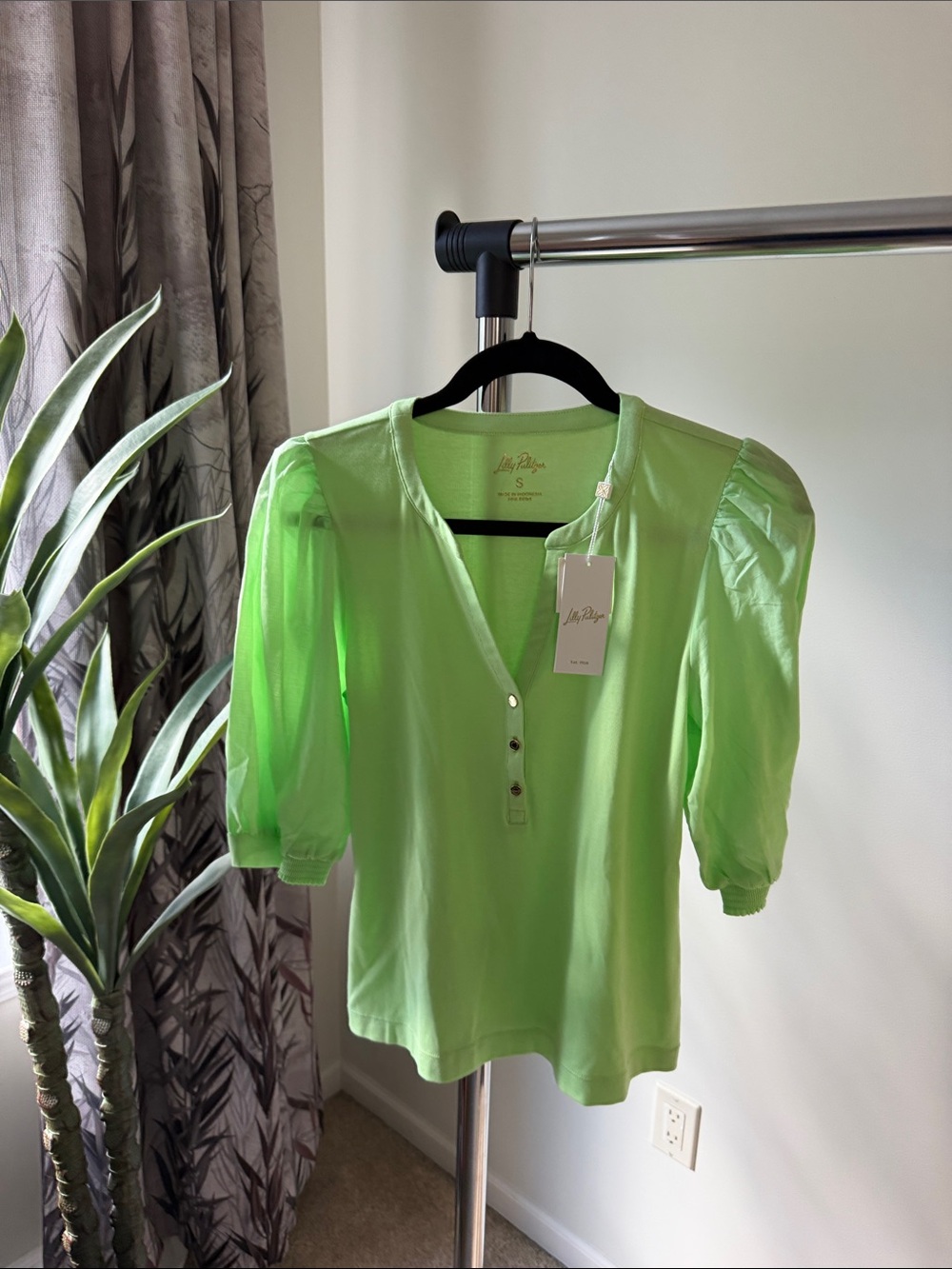 Lilly Pulitzer Lime Green Puff-Sleeve blouse